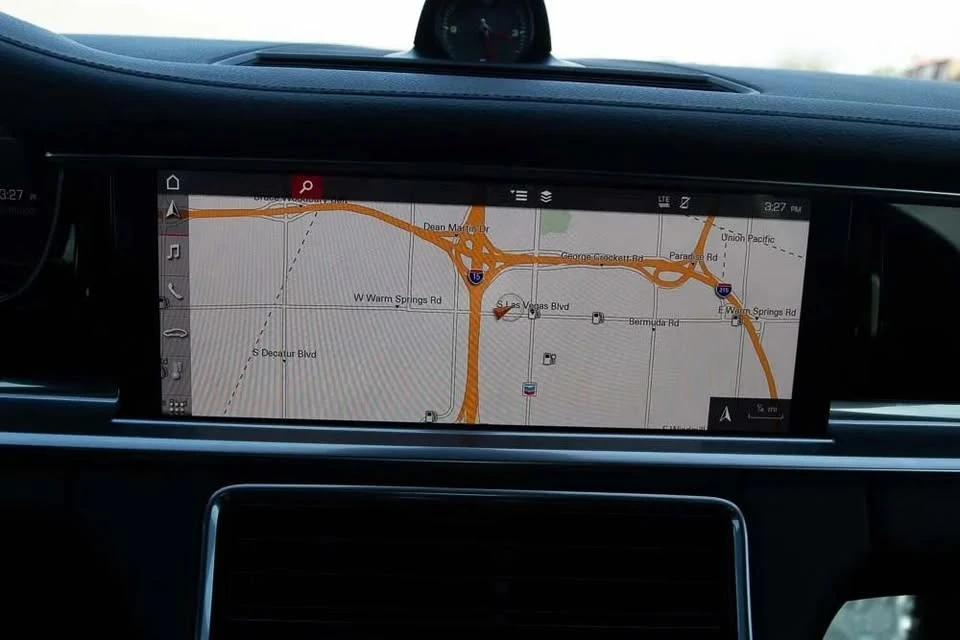 2018 Porsche 971 Panamera - Image 17 of 20