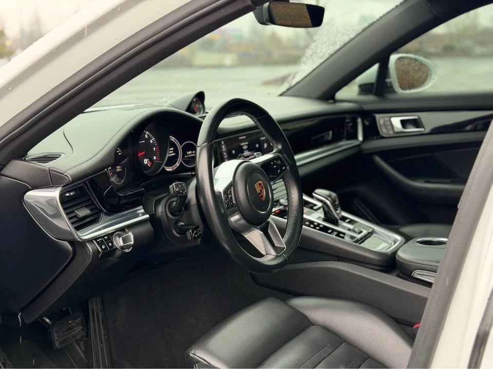 2018 Porsche 971 Panamera - Image 9 of 14