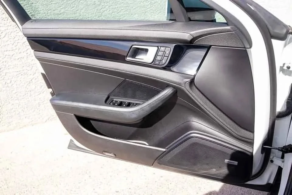 2018 Porsche 971 Panamera - Image 9 of 20