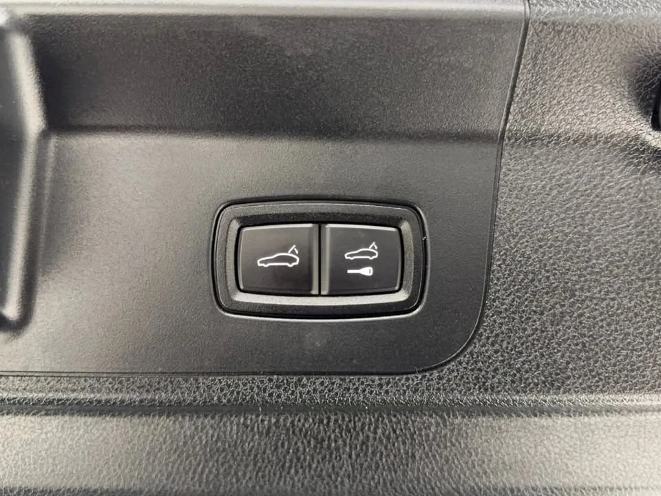 2018 Porsche 971 Panamera - Image 19 of 19