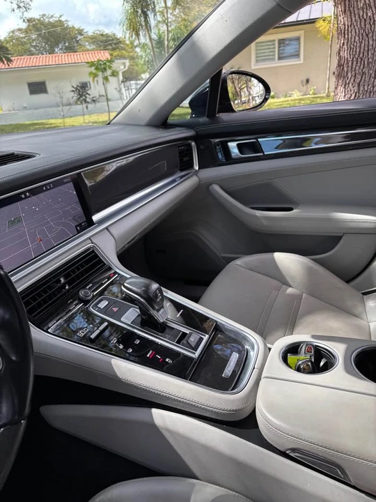 2018 Porsche 971 Panamera - Image 8 of 19