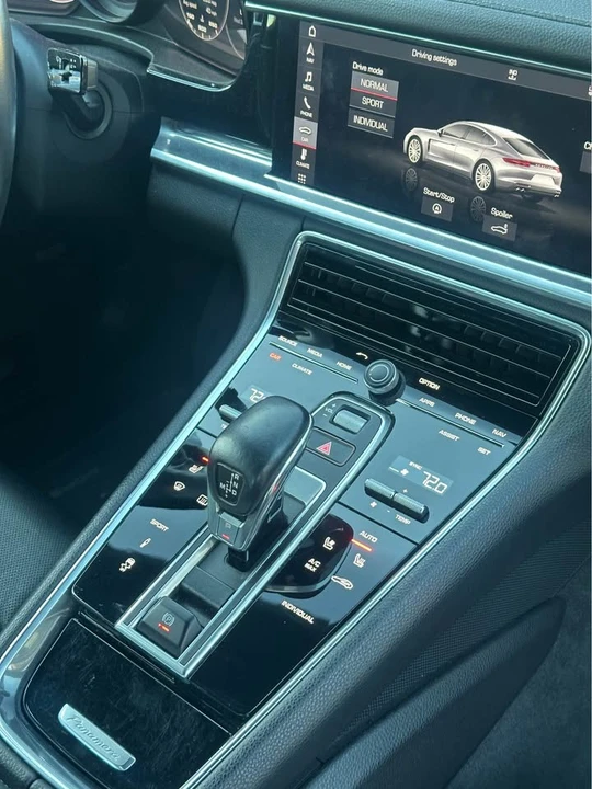 2018 Porsche 971 Panamera - Image 4 of 5