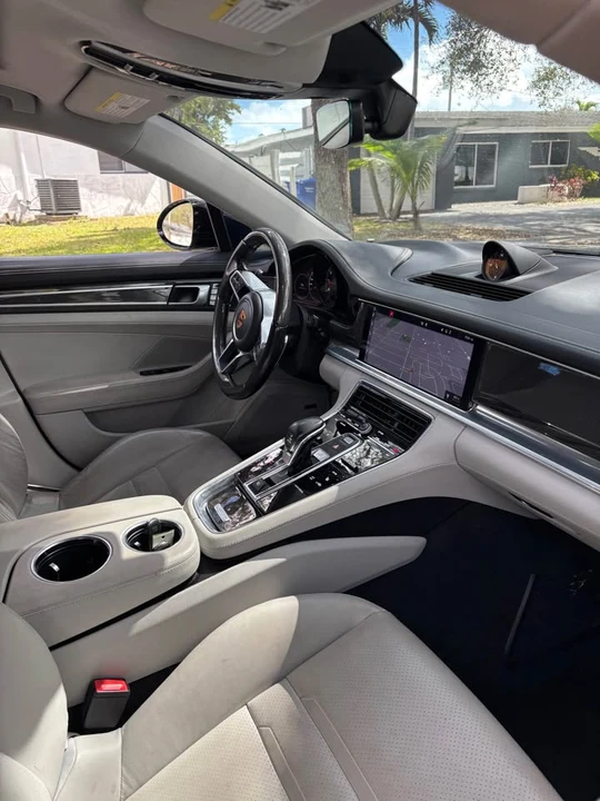 2018 Porsche 971 Panamera - Image 17 of 19