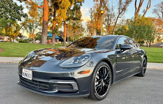 2018 Porsche Panamera