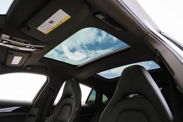 2018 Porsche 971 Panamera - Image 11 of 20