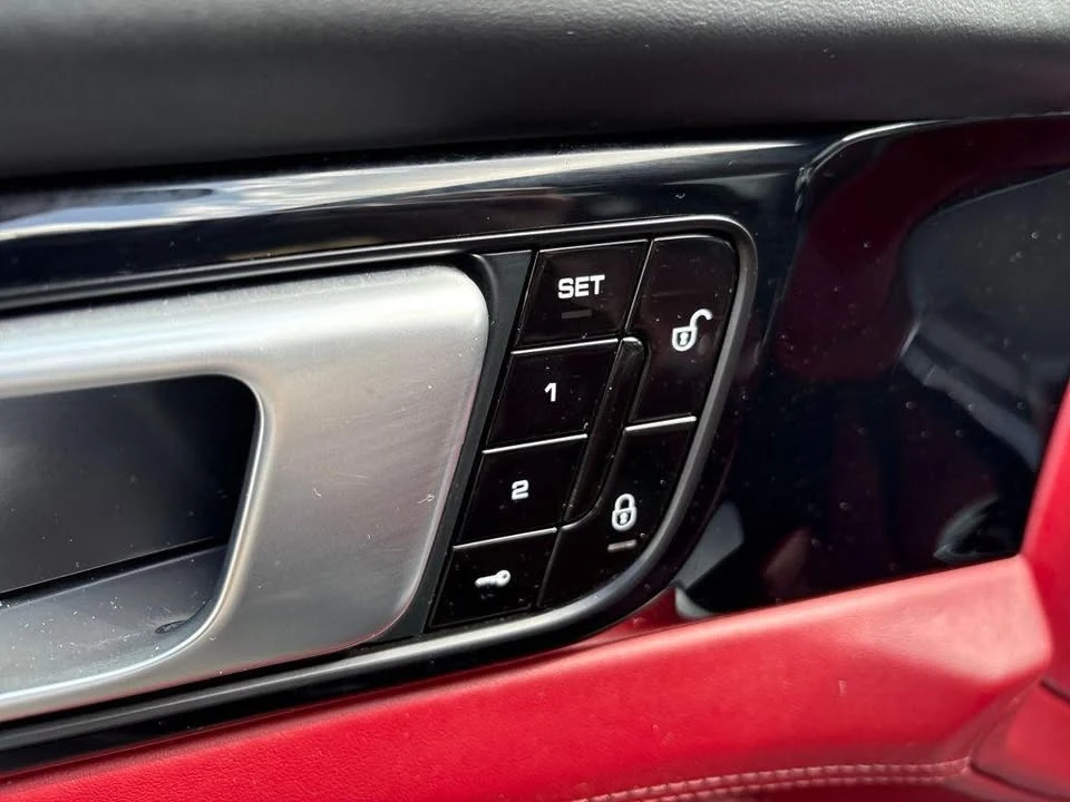2018 Porsche 971 Panamera - Image 8 of 20