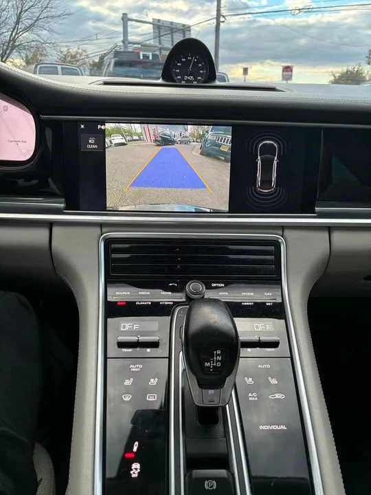 2018 Porsche 971 Panamera - Image 11 of 13