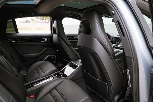 2018 Porsche 971 Panamera - Image 16 of 20