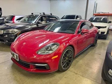 2018 Porsche Panamera 4