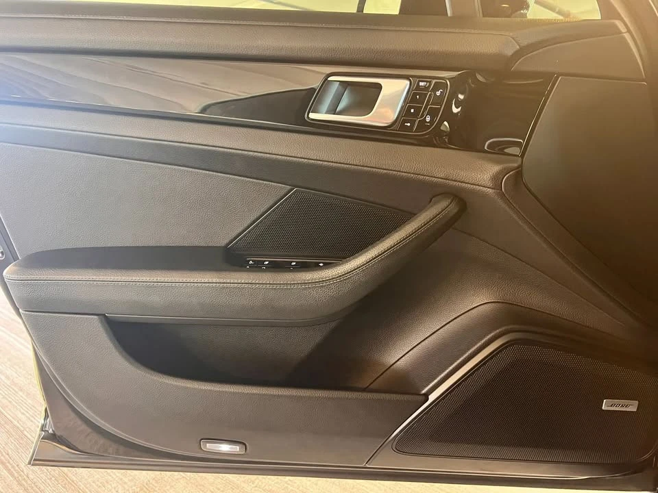 2018 Porsche 971 Panamera - Image 17 of 20