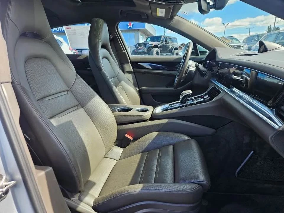 2018 Porsche 971 Panamera - Image 9 of 20