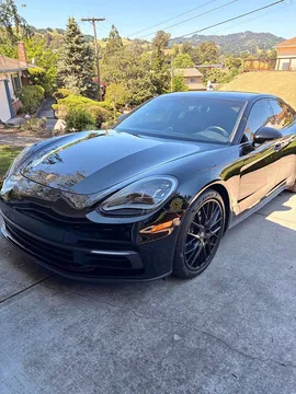 2018 Porsche Panamera 4