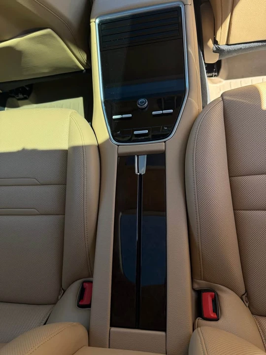 2018 Porsche 971 Panamera - Image 18 of 19