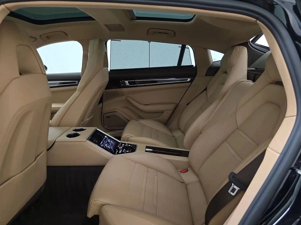 2018 Porsche 971 Panamera - Image 7 of 16