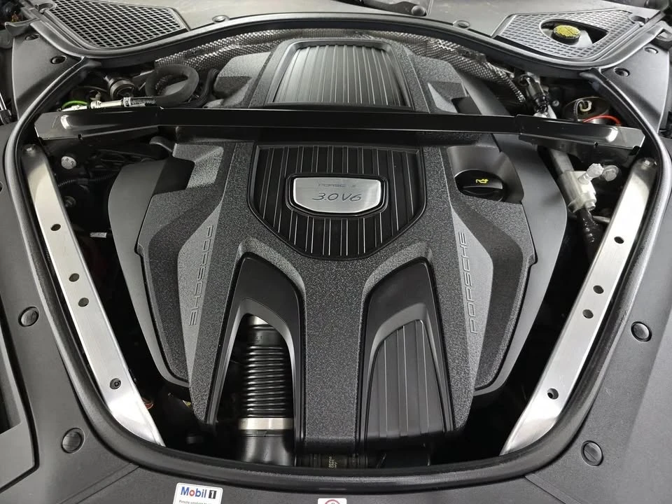 2018 Porsche 971 Panamera - Image 11 of 16