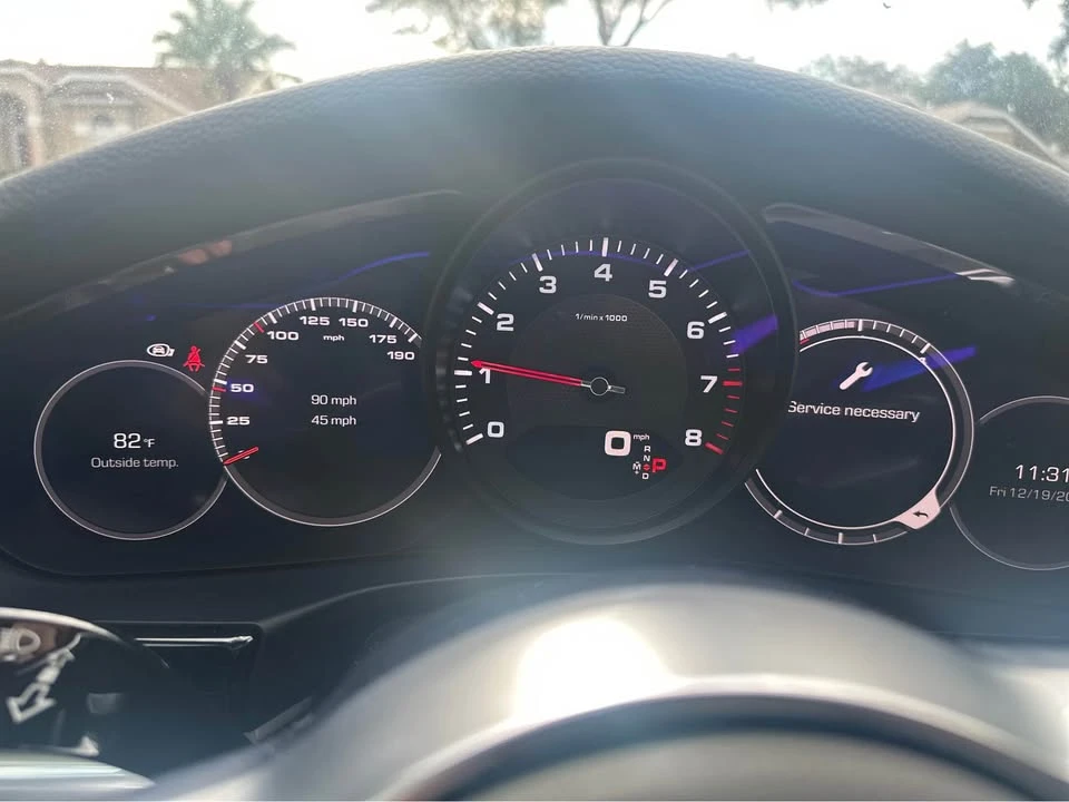 2018 Porsche 971 Panamera - Image 9 of 10