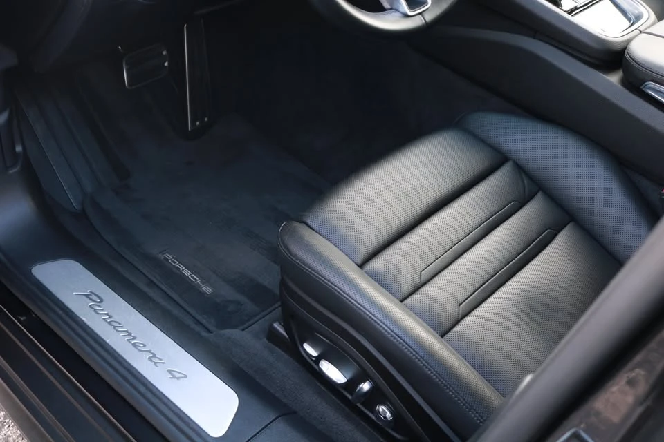 2018 Porsche 971 Panamera - Image 16 of 20