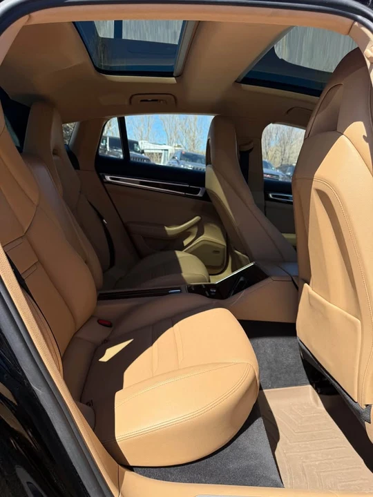 2018 Porsche 971 Panamera - Image 17 of 19