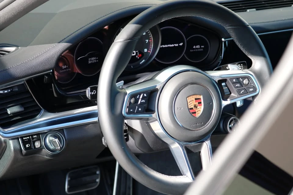 2018 Porsche 971 Panamera - Image 15 of 20