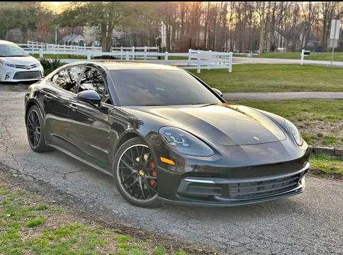 2018 Porsche Panamera