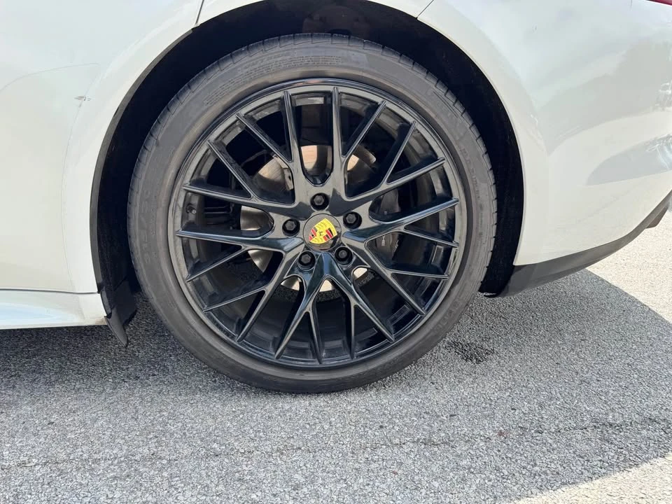 2018 Porsche 971 Panamera - Image 8 of 17