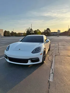 2018 Porsche Panamera 4S