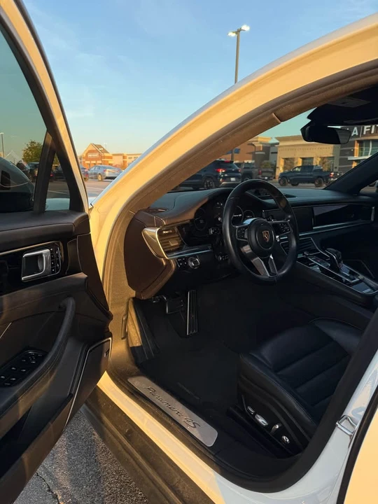 2018 Porsche 971 Panamera - Image 9 of 18