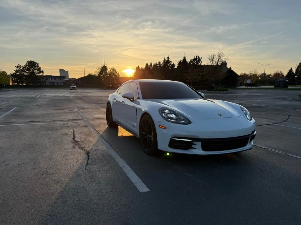 2018 Porsche 971 Panamera - Image 16 of 18