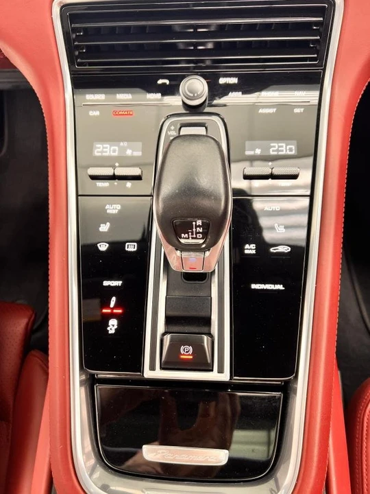 2018 Porsche 971 Panamera - Image 18 of 20