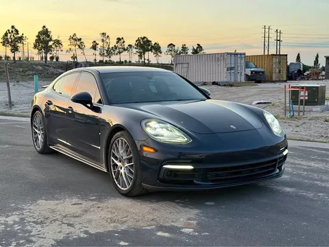 2018 Porsche Panamera