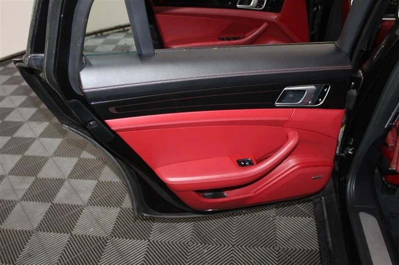 2018 Porsche 971 Panamera - Image 9 of 20