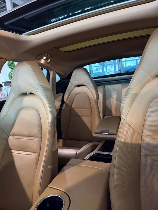 2018 Porsche 971 Panamera - Image 7 of 20