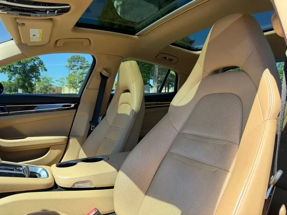 2018 Porsche 971 Panamera - Image 9 of 19