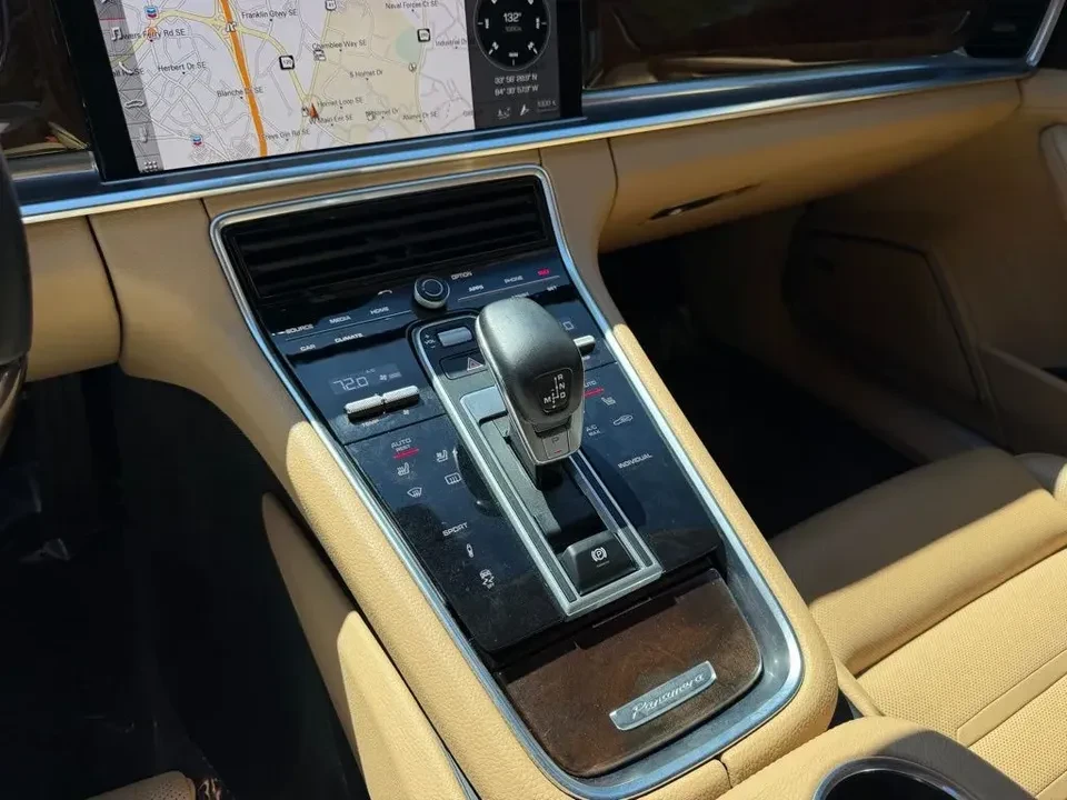 2018 Porsche 971 Panamera - Image 14 of 19