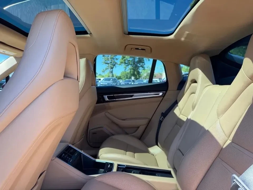 2018 Porsche 971 Panamera - Image 16 of 19