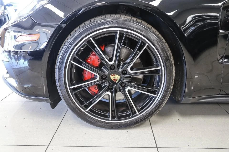 2018 Porsche 971 Panamera - Image 11 of 20