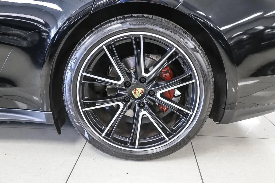 2018 Porsche 971 Panamera - Image 12 of 20