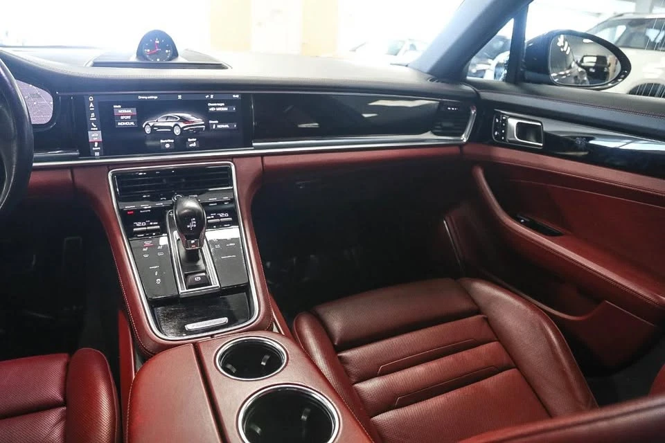 2018 Porsche 971 Panamera - Image 17 of 20