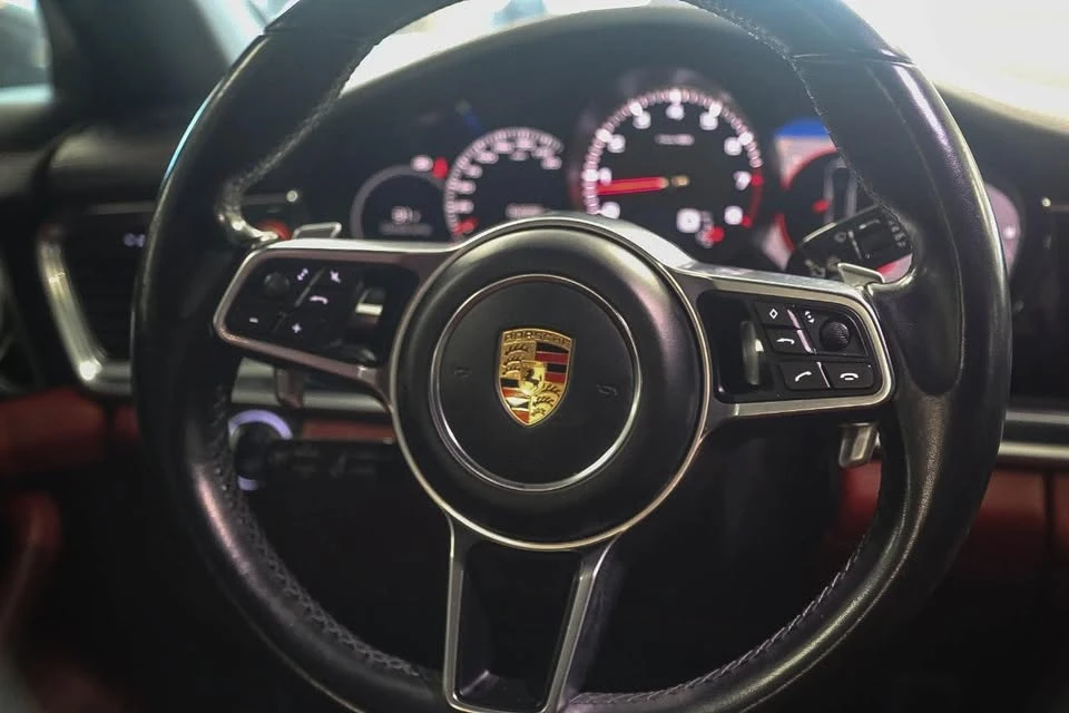 2018 Porsche 971 Panamera - Image 18 of 20