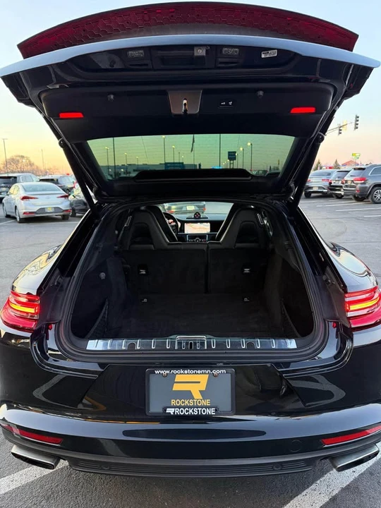 2018 Porsche 971 Panamera - Image 16 of 19