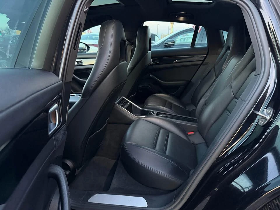 2018 Porsche 971 Panamera - Image 9 of 19