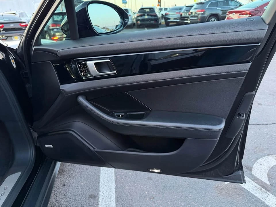 2018 Porsche 971 Panamera - Image 19 of 19