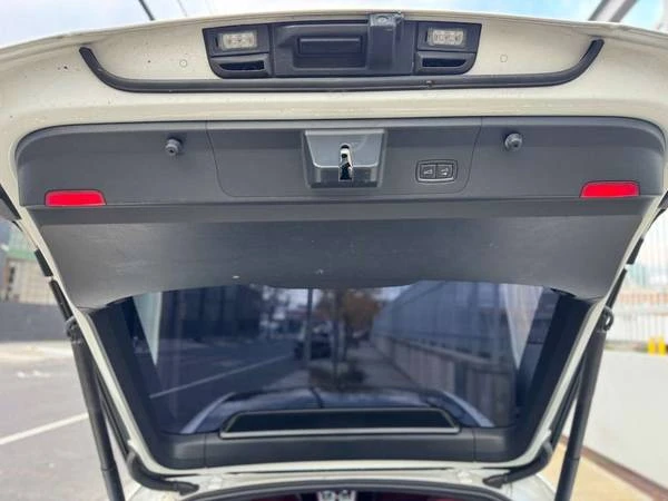 2018 Porsche 971 Panamera - Image 11 of 21
