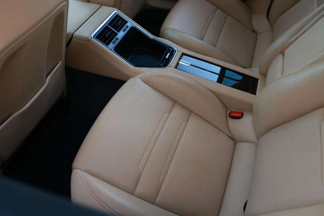 2018 Porsche 971 Panamera - Image 11 of 21