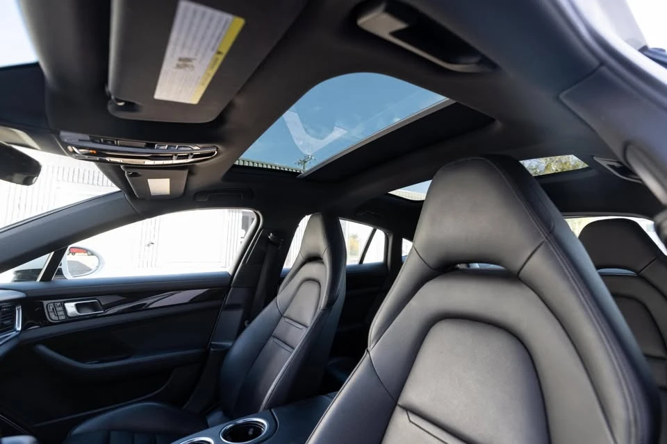2018 Porsche 971 Panamera - Image 18 of 20