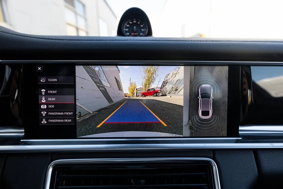 2018 Porsche 971 Panamera - Image 16 of 20