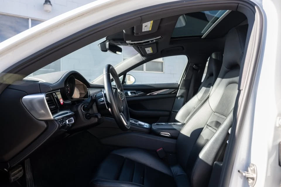 2018 Porsche 971 Panamera - Image 9 of 20