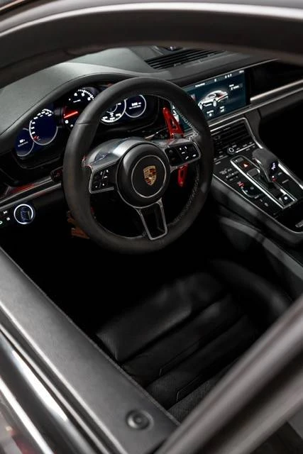2018 Porsche 971 Panamera - Image 9 of 14