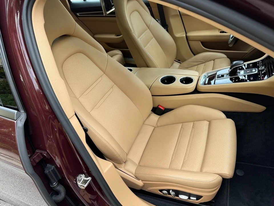 2018 Porsche 971 Panamera - Image 19 of 21