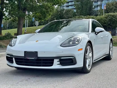 2018 Porsche Panamera 4 AWD